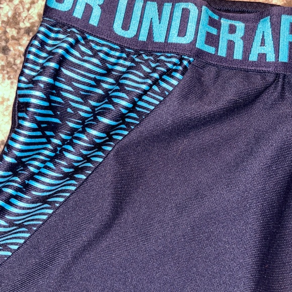 Under Armour womens short with pockets - Picture 3 of 3